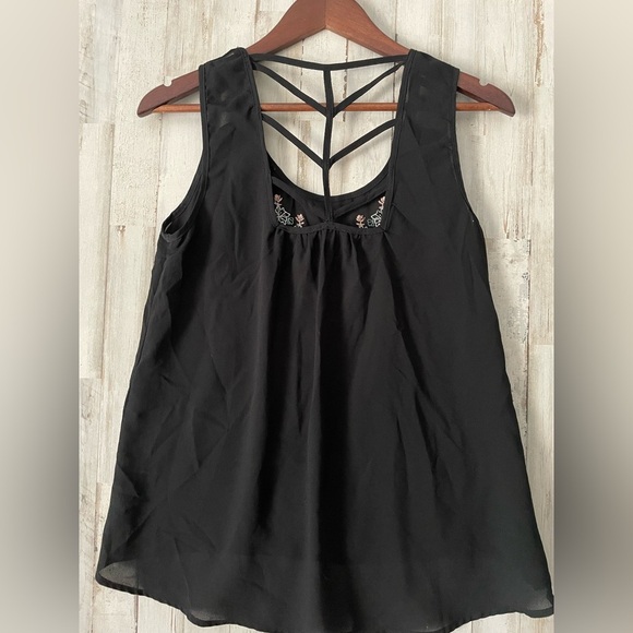 Mine Black Embroidered Sleeveless Top Size Large Womens - Picture 3 of 6